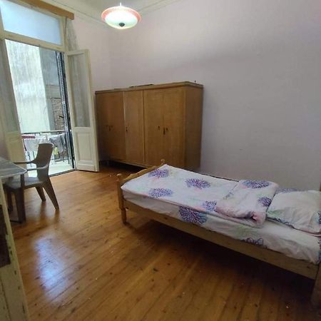 Room No5 A Private Room With Balcony For Men Only And No Ladies Allowed غرفة خاصة للرجال فقط ممنوع السيدات Aleksandria Zewnętrze zdjęcie