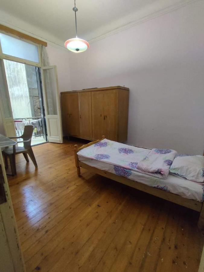 Room No5 A Private Room With Balcony For Men Only And No Ladies Allowed غرفة خاصة للرجال فقط ممنوع السيدات Aleksandria Zewnętrze zdjęcie